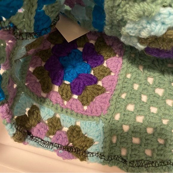 NWT Urban Renewal Small Crocheted Remade Blanket Green Granny Square Mini Skirt - Picture 8 of 9